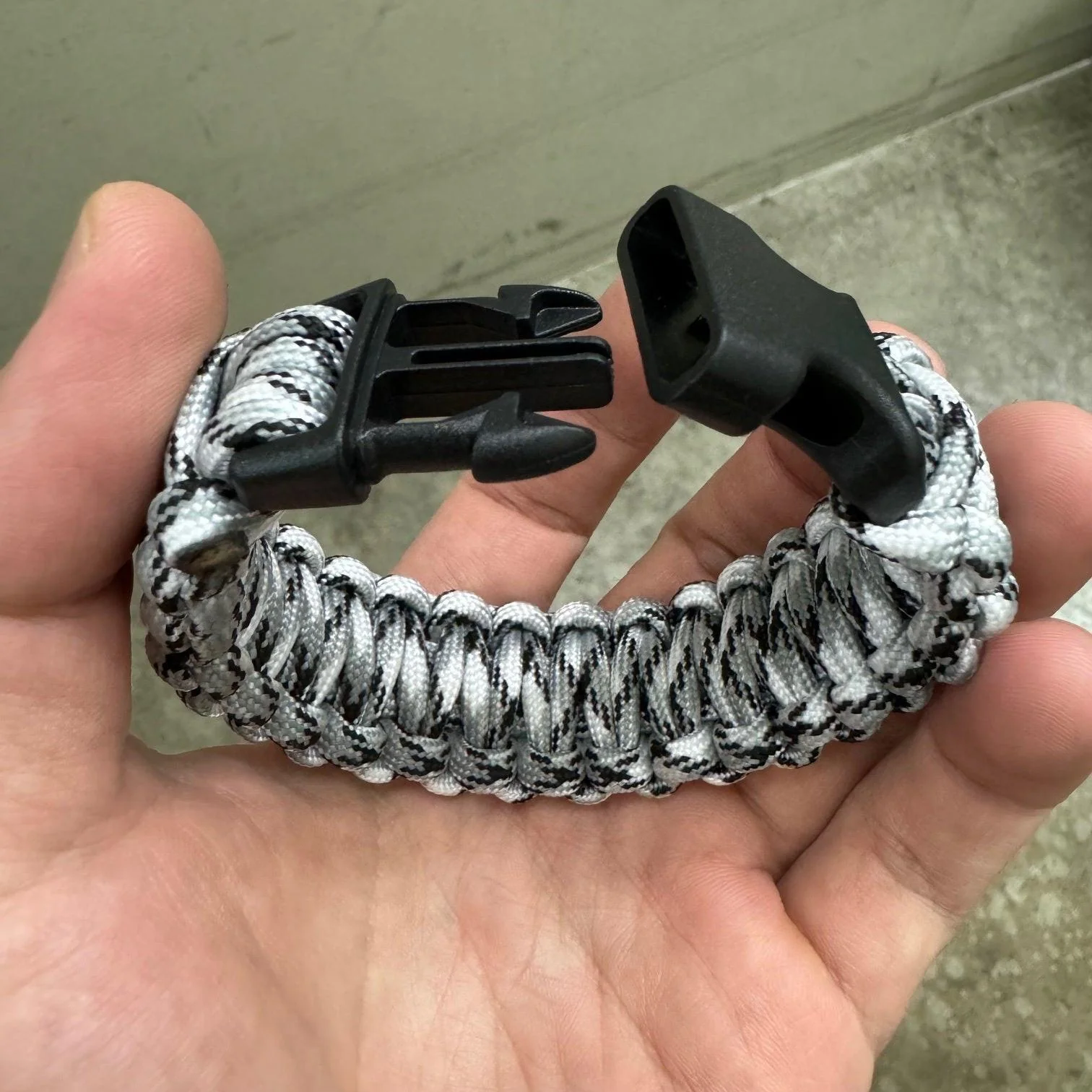 HGS 550 PARACORD 7" SURVIVAL BRACELET WITH PLASTIC CLIP BUCKLE - CORAL PINK (#20) - Image 2