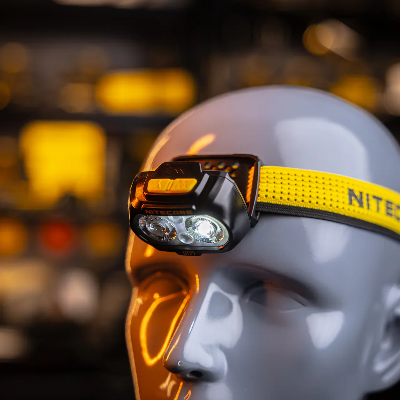 NITECORE UT27 PRO (BLACK) HEADLAMP  - 800 LUMENS (1,300MAH RECHARGEABLE LI-ION BATTERY PACK) - Image 5
