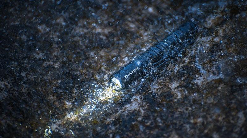 OLIGHT I3T 2 EOS DUAL OUTPUT SLIM EDC FLASHLIGHT (BATTERY INCLUDED) - 200 LUMENS - BLACK - Image 42