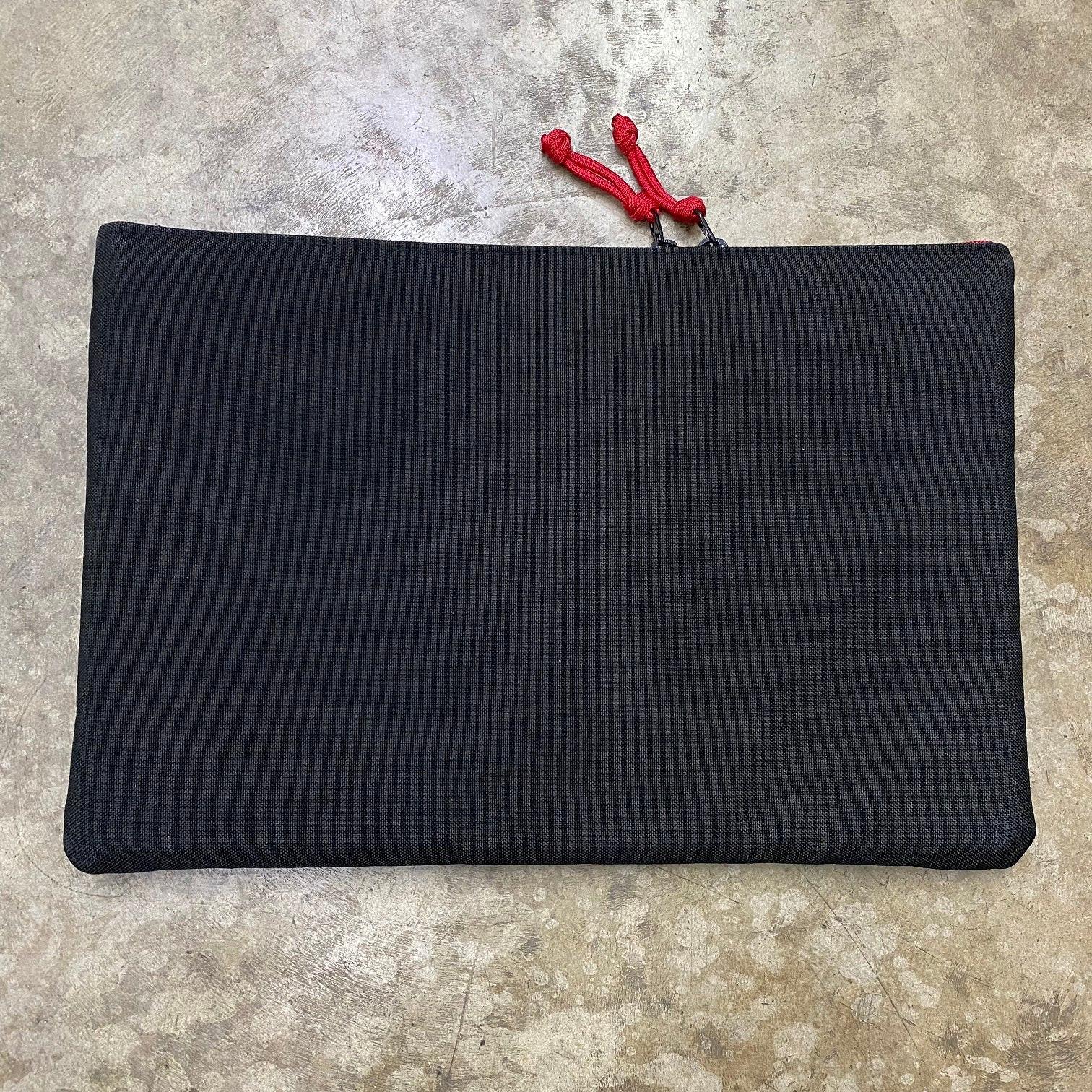 TACTICAL LAPTOP SLEEVE 13.3" - 1000D CORDURA (BLACK WITH RED ZIPS) - Image 2